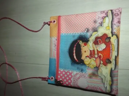 Bolsinha Boneca Patchwork Tira colo