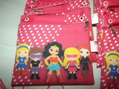 Bolsinha Heroínas Cute Tira colo