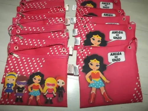 Bolsinha Heroínas Cute Tira colo
