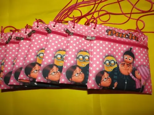 Bolsinha Minions Tira colo