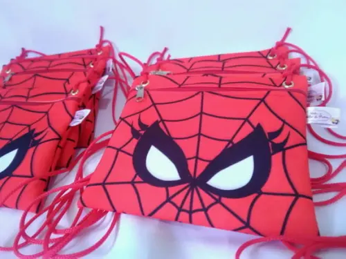 Bolsinha Mulher Aranha Tira colo