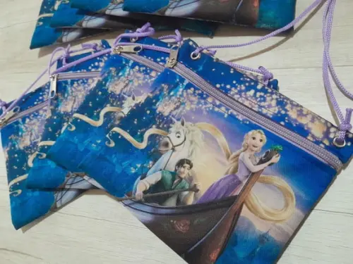 Bolsinha Rapunzel Tira Colo