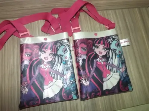 Bolsinha Tira Colo - Monster High