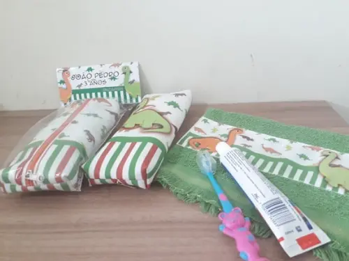 Kit Higiene Estojo Dinossauro 2