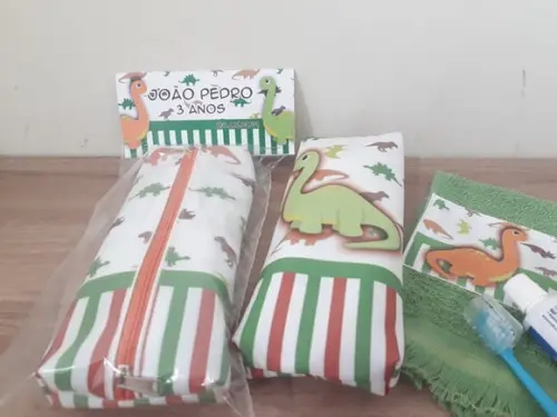 Kit Higiene Estojo Dinossauro 2