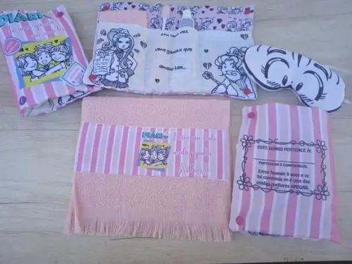 Kit Higiene Luxo Festa do Pijama com Almofada