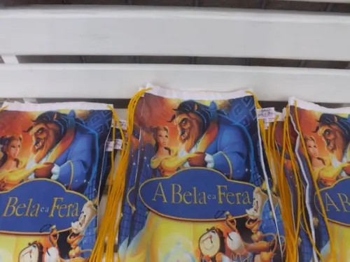 Mochila Infantil A Bela e a Fera