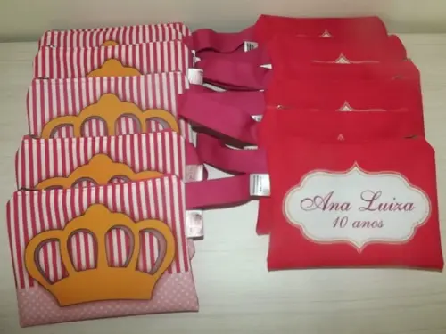 Necessarie Coroa