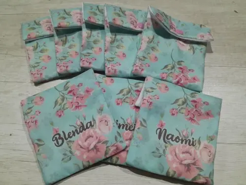 Porta Absorvente Personalizado Flores