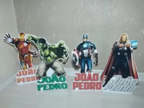 Totem Personalizado 3D - Liga da Justiça P