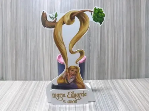 Totem Personalizado Enrolados P