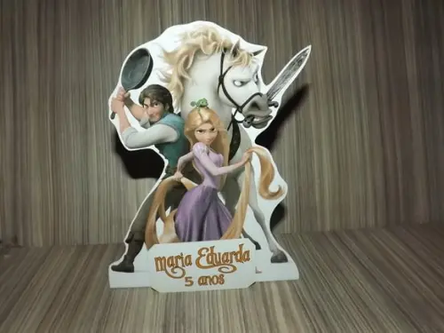 Totem Personalizado Enrolados P