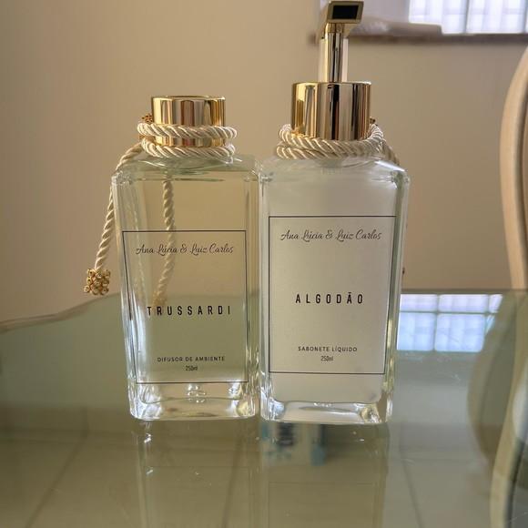 Kit Lavabo Difusor e Saboneteira Personalizado