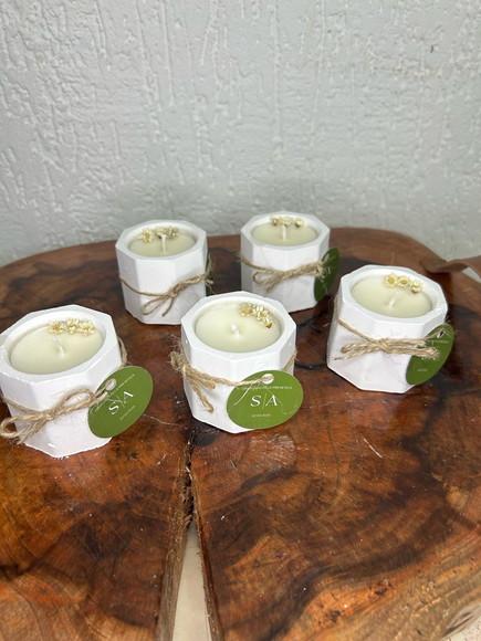 Vela no Pote de Gesso para Eventos com Tag Personalizada