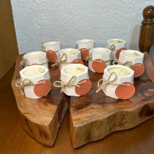 Vela no Pote de Gesso para Eventos com Tag Personalizada