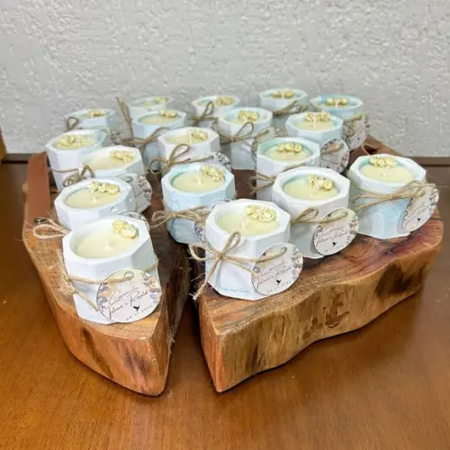Vela no Pote de Gesso para Eventos com Tag Personalizada