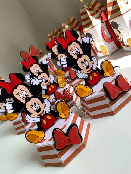 Minnie e Mickey Vermelhos Arquivo de Corte Studio e pdf