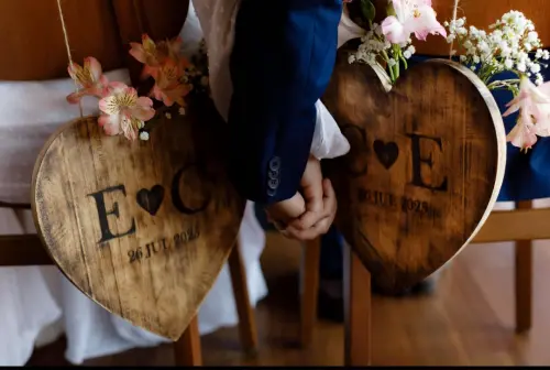Placa Coração Gravada para Cadeira Casamento