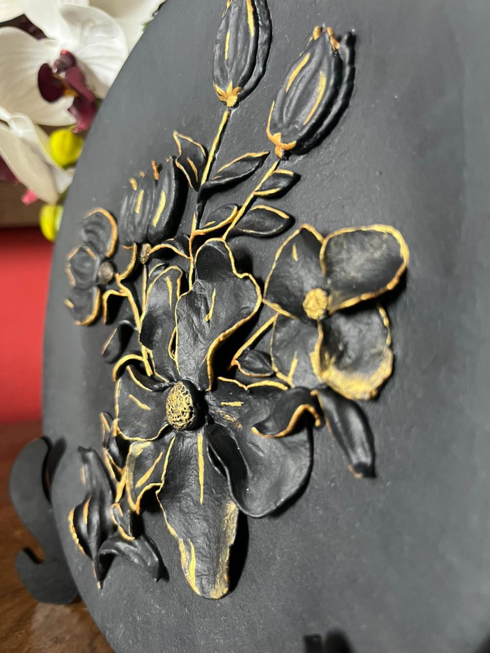 Quadro decorativo em alto relevo