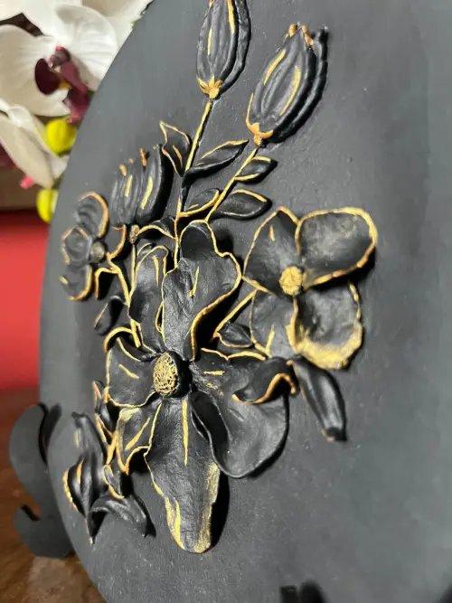 Quadro decorativo em alto relevo