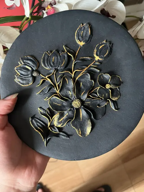 Quadro decorativo em alto relevo