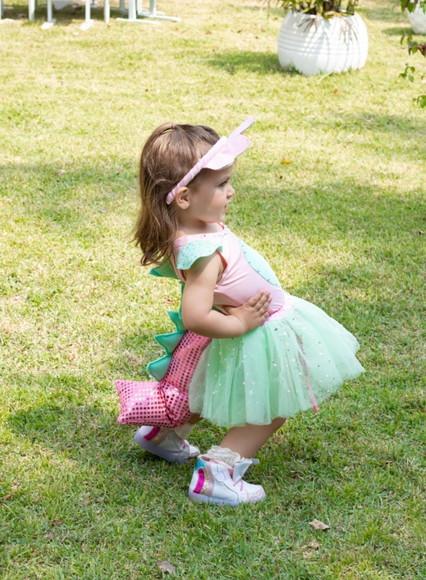 Fantasia dinossauro menina