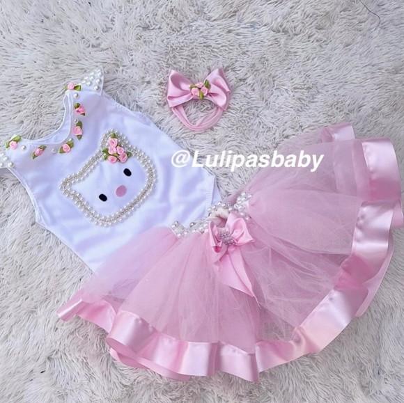Roupa hello Kitty