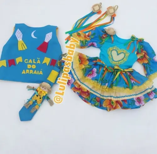 Roupa infantil caipira para irmãos