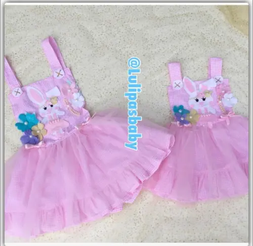 Roupa infantil de pascoa