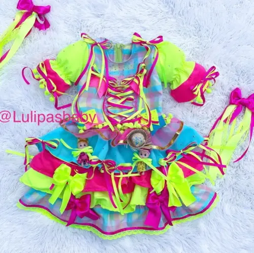 Vestido Junino Neon