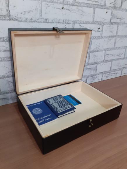 Caixa para Guardar Documentos com Fecho p/ Cadeado