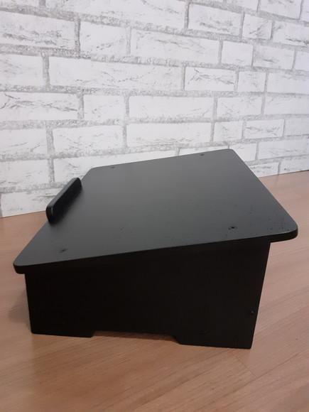 Suporte para Notebook Preto em Madeira