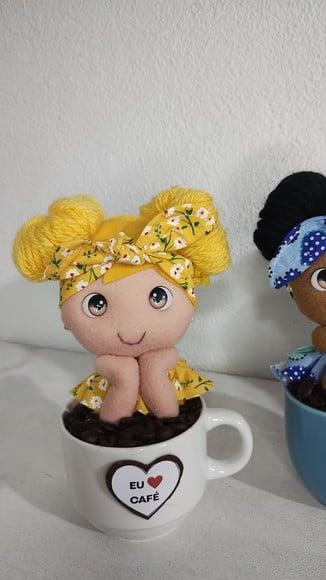 Boneca na Xícara