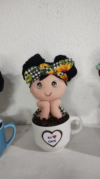 Boneca na Xícara