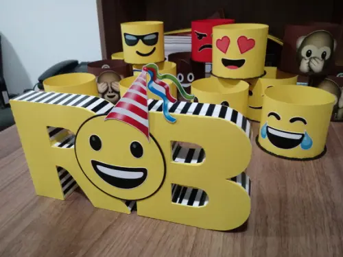 Letras e Números 3D - tema EMOJI