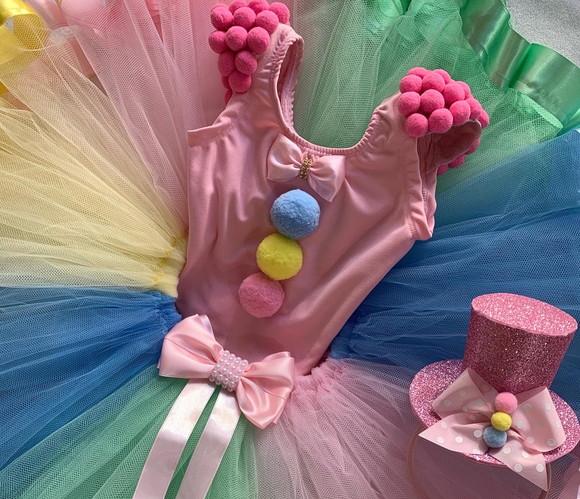 Fantasia Palhacinha Rosa Circo Colorido Infantil