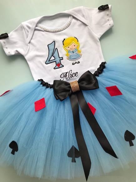 Fantasia Personalizada Alice no Pais das Maravilhas