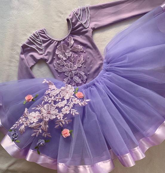 Vestido com Flores para Festa Tema Jardim Encantado