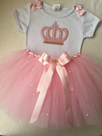 Vestido Coroa Realeza Rosa