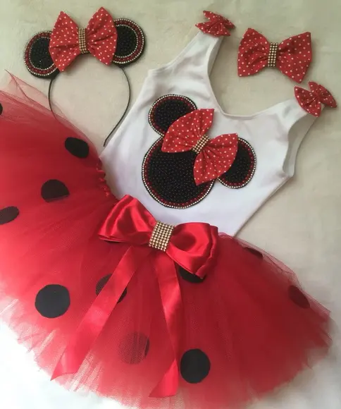 Minnie Fantasia de Luxo Vermelha