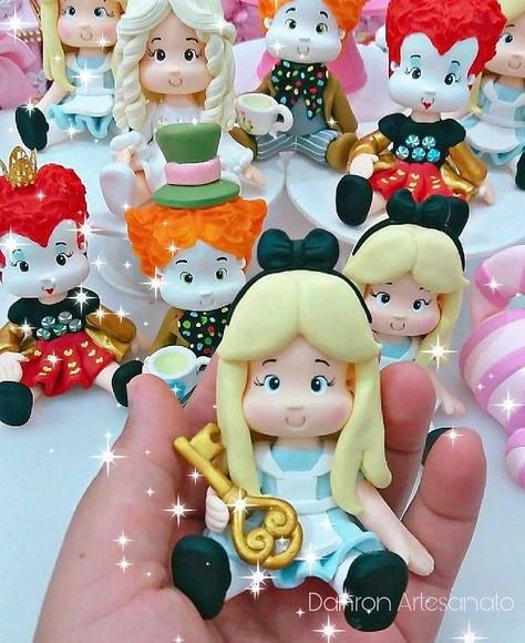 Aplique Alice no País das Maravilhas
