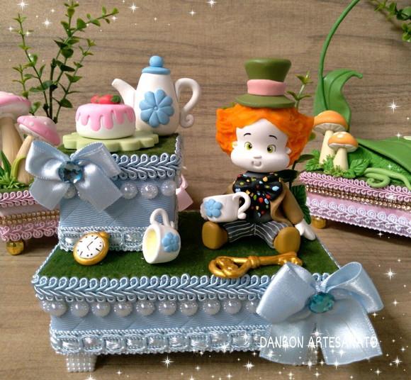 Caixa Cenário de Luxo Alice no País das Maravilhas