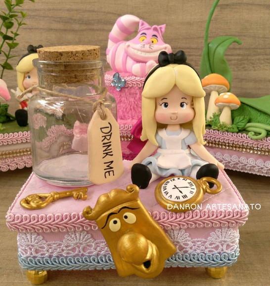 Caixa Cenário de Luxo Alice no País das Maravilhas