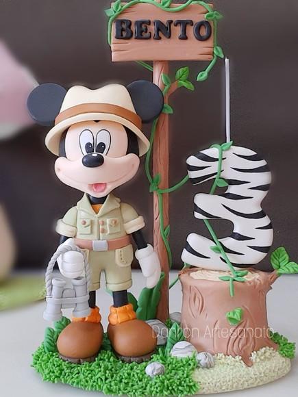 Topo de Bolo Mickey Safari Vela Biscuit Enfeite Mesa Personalizad