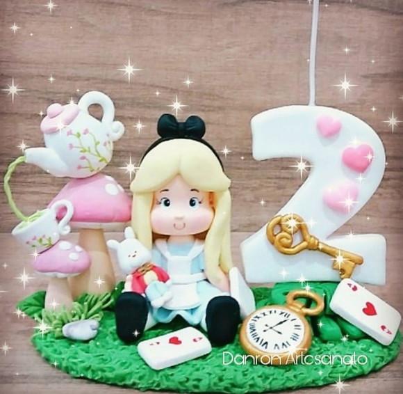 Vela Alice no País das Maravilhas