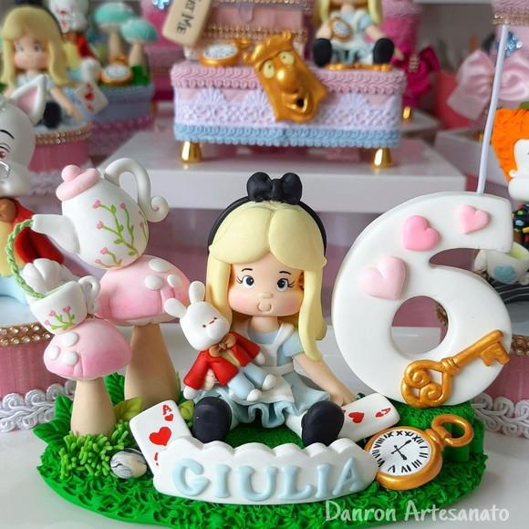 Vela Alice no País das Maravilhas