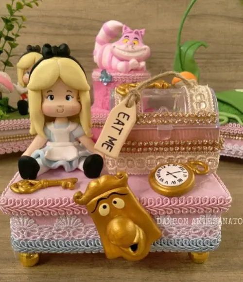 Caixa Cenário de Luxo Alice no País das Maravilhas
