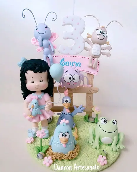 Topo de Bolo Galinha Pintadinha