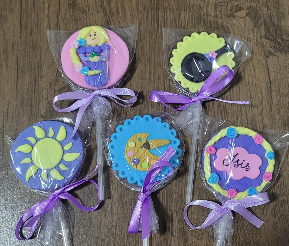 Pirulito de Chocolate Decorado Rapunzel