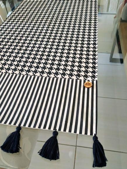 Caminho de Mesa Pied de Poule